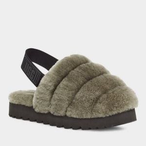 UGG Women's Super Fluff Slipper Size 6